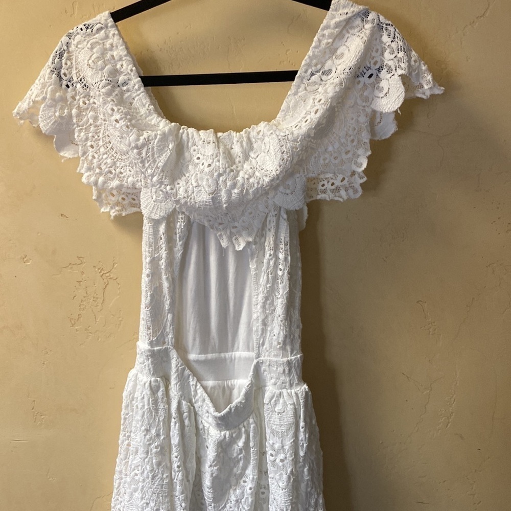 Sz 2 (S/M) Nightcap White Lace USA off the Shoulder open back mini Dress Soft! - Picture 5 of 7